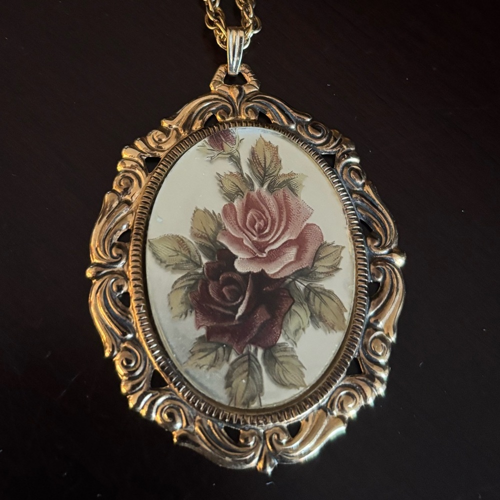 Vintage necklace - costume jewelry